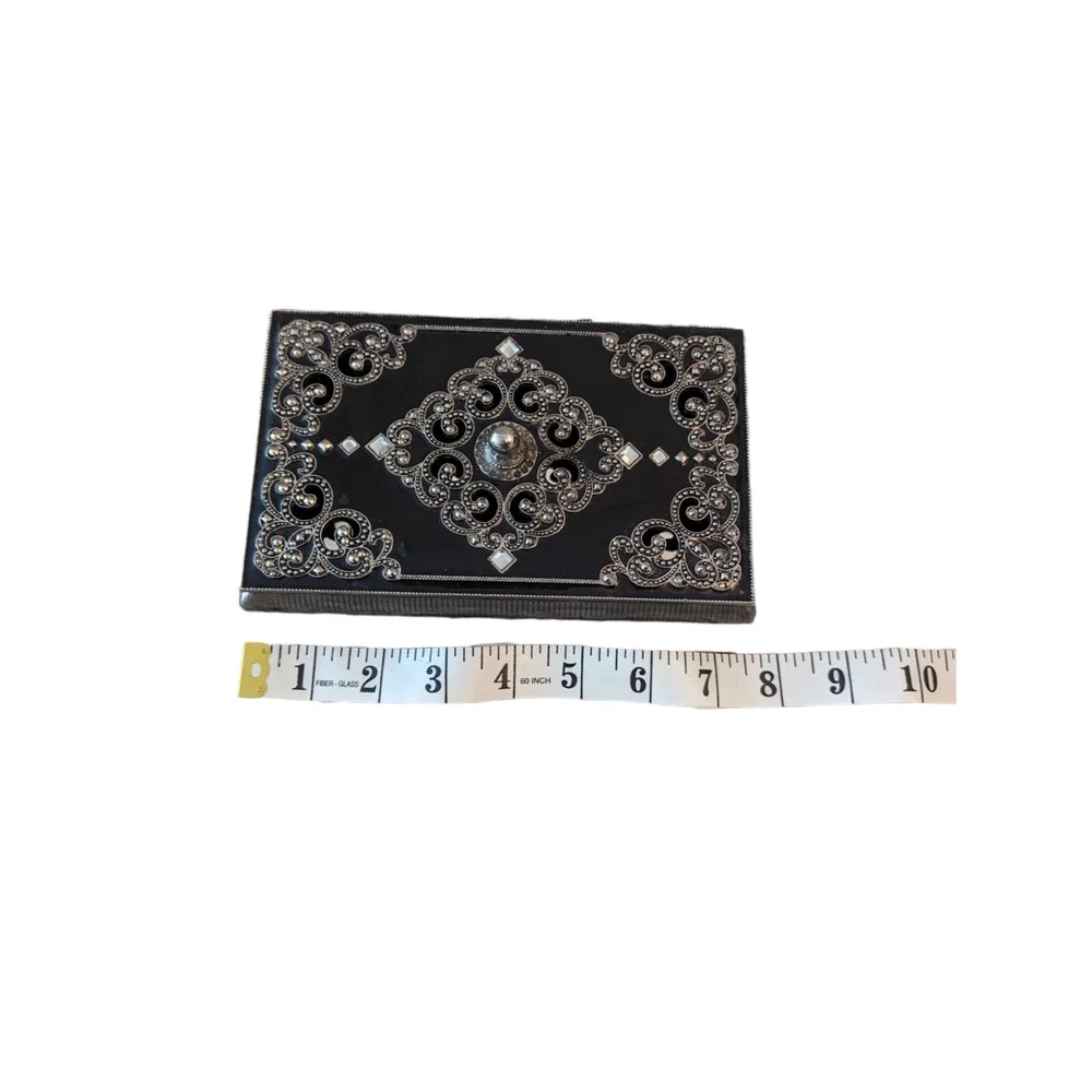 Unbranded vintage ornate